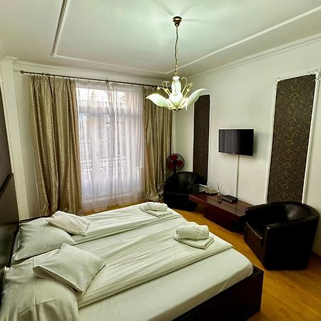 Appartement Garsoniera Ultracentral à Bacău Extérieur photo